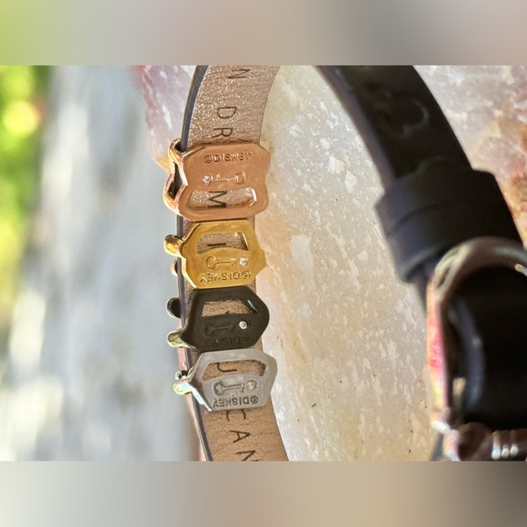 Disney IF YOU CAN DREAM IT, YOU CAN DO IT Bracelet w/embossed Mickey - Picture 2 of 16